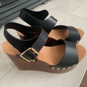 Forever 21 platforms brand new